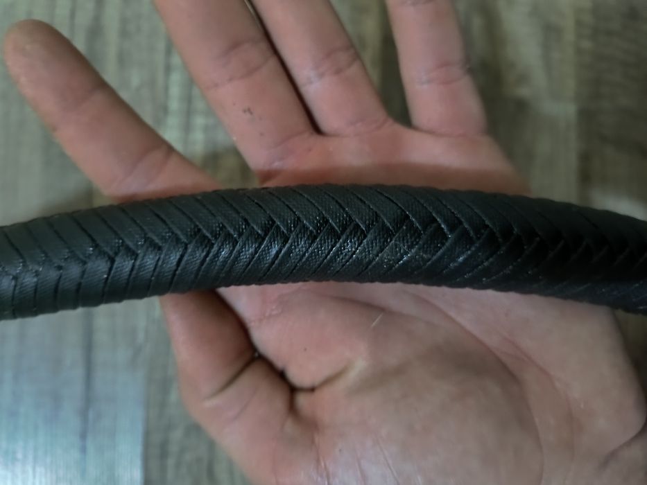 Bici Bullwhip din paracord parafinat