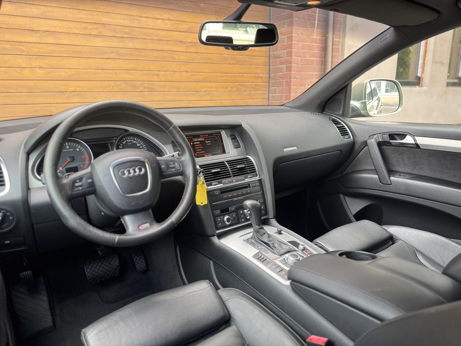 Audi Q7 S-Line 3.0 TDI QUATTRO 240CP doar 126.000KM PRIMUL PROPRIETAR