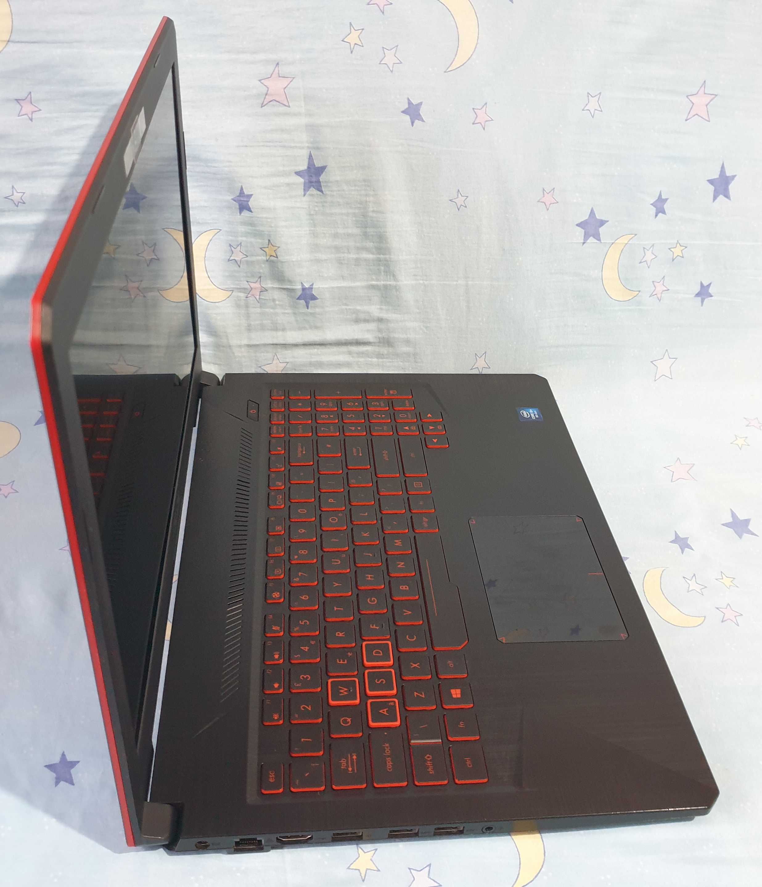 OFERTA !!! Laptop ASUS TUF i7 gen8  +  Laptop HP 250 G6 i5 gen7