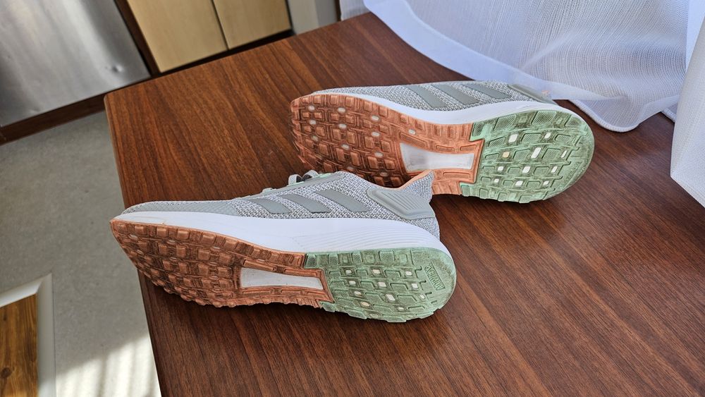 Дамски маратонки Adidas 38 2/3
