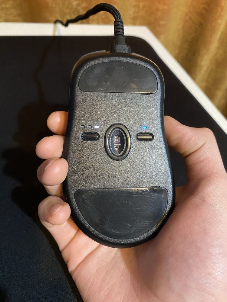 продам игровую мышь zowie ec3-c