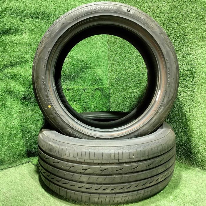 Продам Шины летний Bridgestone regno GRX 225/45R17 год 2024 износ 10%