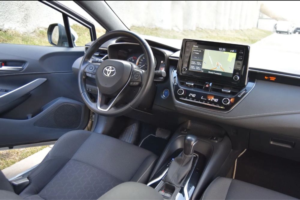 Inchiriere Toyota Hibrid pt ridesharing