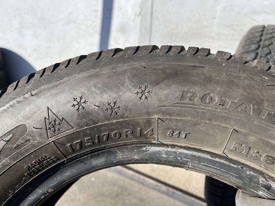 2 бр. зимни гуми 175/70/14 Dunlop DOT 1619 5,2 mm