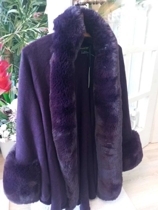 Продавам ново палто Franck Usher.