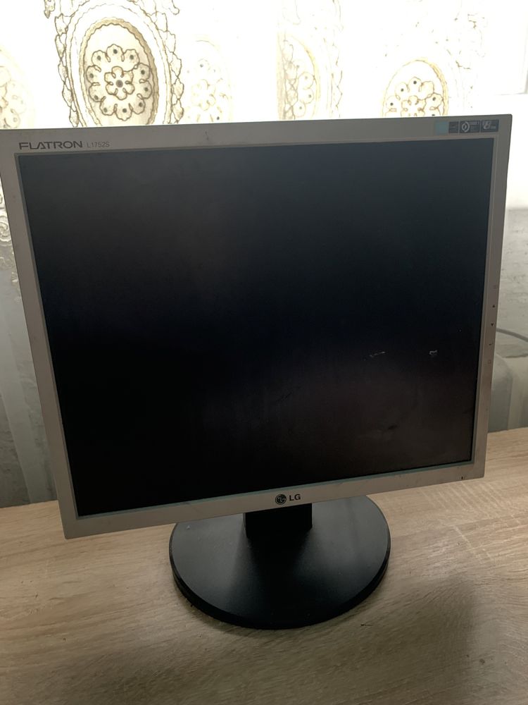 продам монитор и клавиатуры