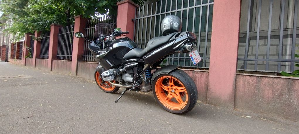 BMW R1100S Sport
