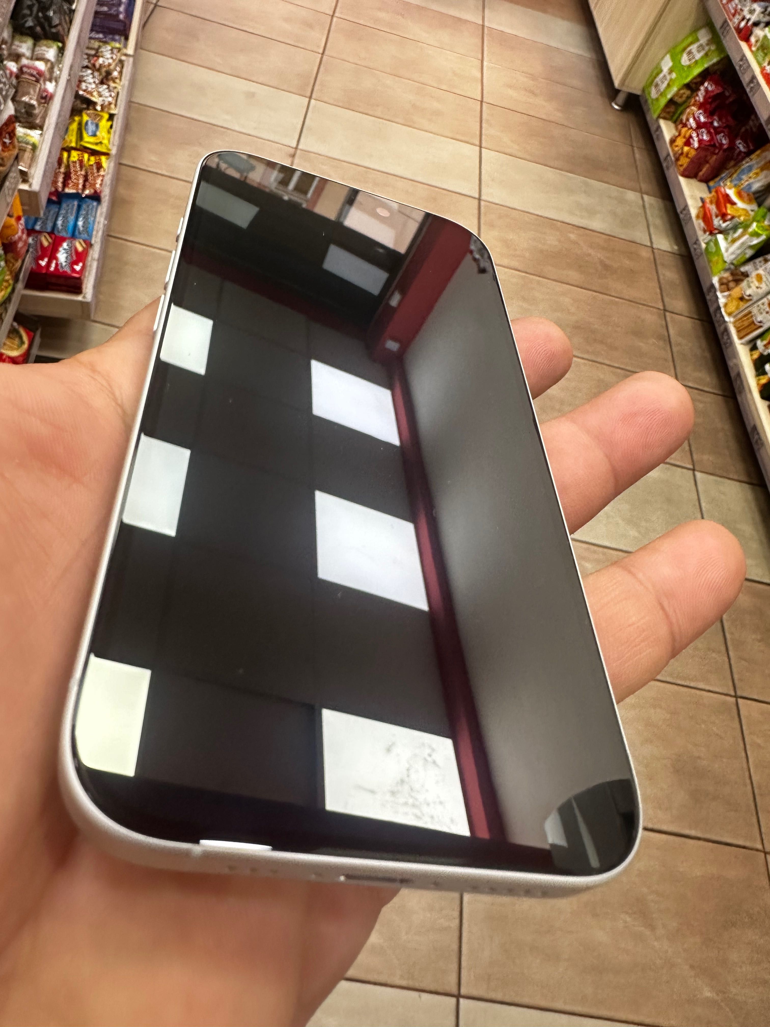 iPhone 16 с две години гаранция