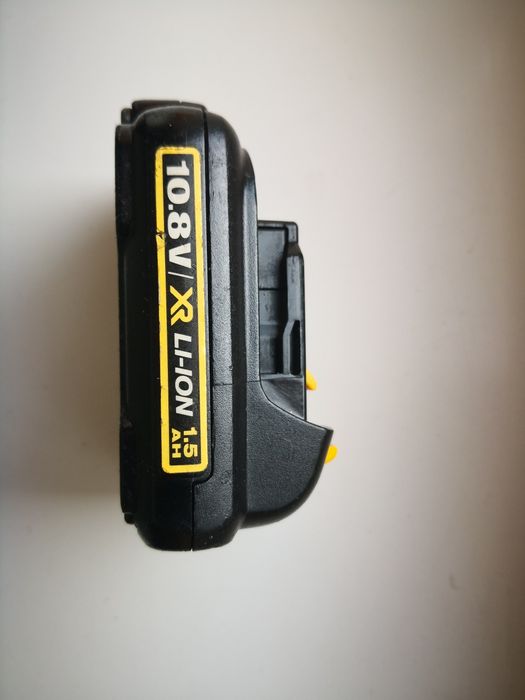 Baterie Acumulator Dewalt 10. 8v 2.6 Amperi