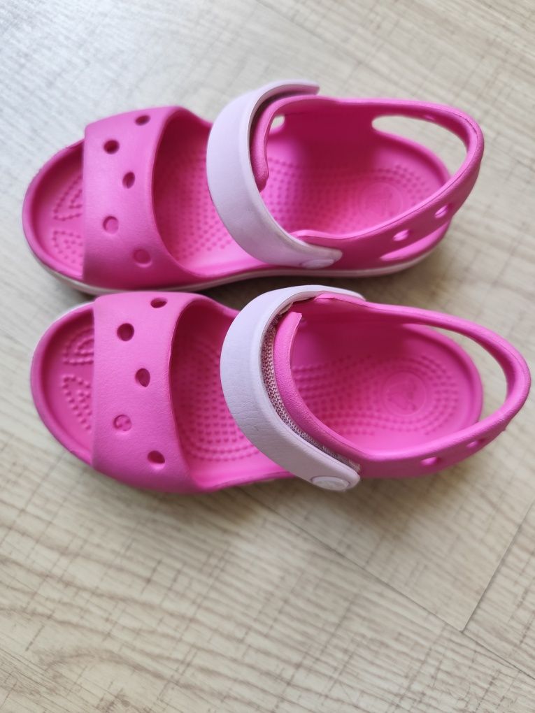 Розови сандали Crocs 25/26