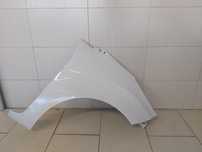 Aripa Fata Dreapta Ford Fiesta 2013-2017 (Cod: - (Alb)) Vopsita