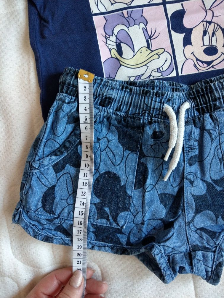 Nr 110, Minnie Mouse, tricou, pant scurti denim, salopeta