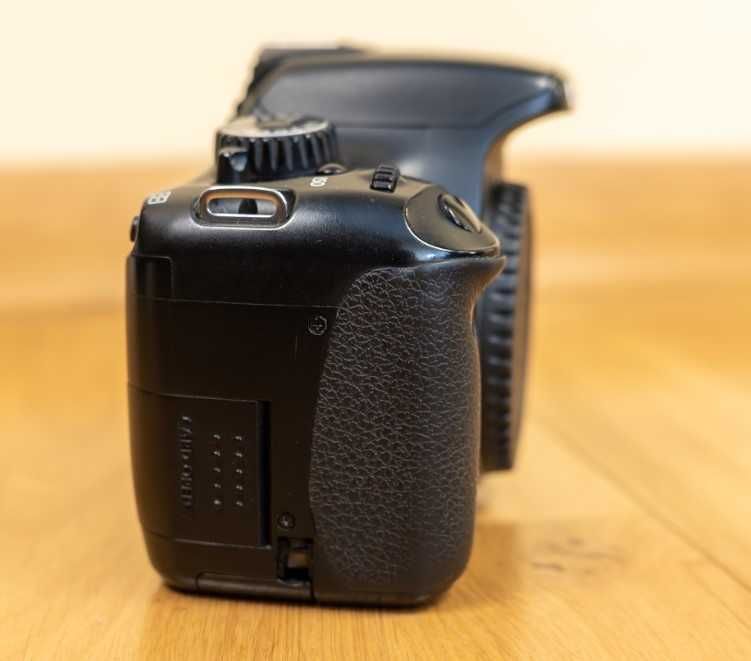 Canon EOS 550D Body - Aparat foto DSLR