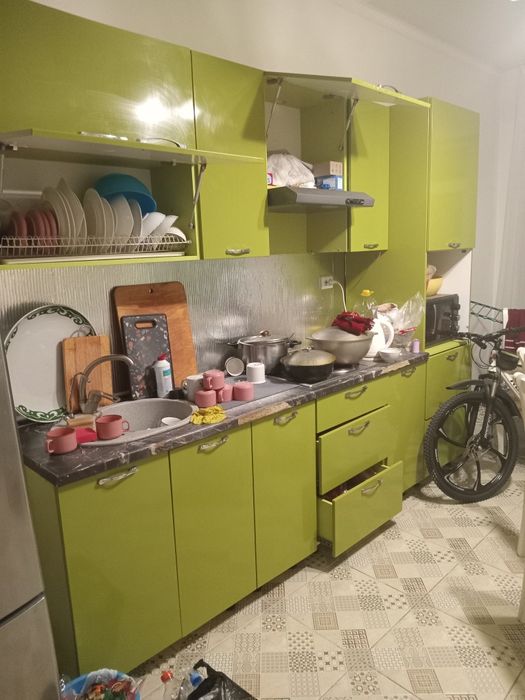 Продам кухонный гарнитура срочно