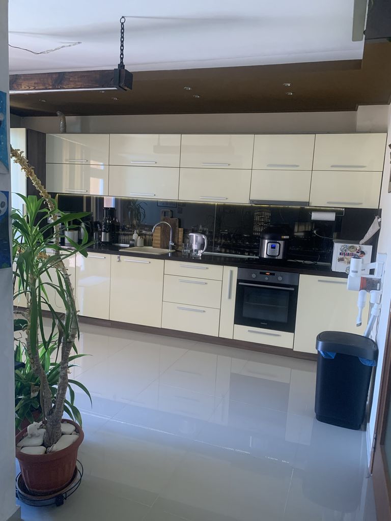 Продава се Тристаен апартамент в Ямбол, Аврен - 95 кв.м за 1595 €/кв.м - Снимка #2