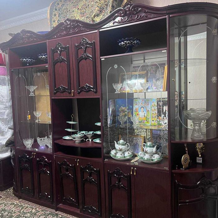 Мебель в хорошем состояние и коляска цена по отдельности написано