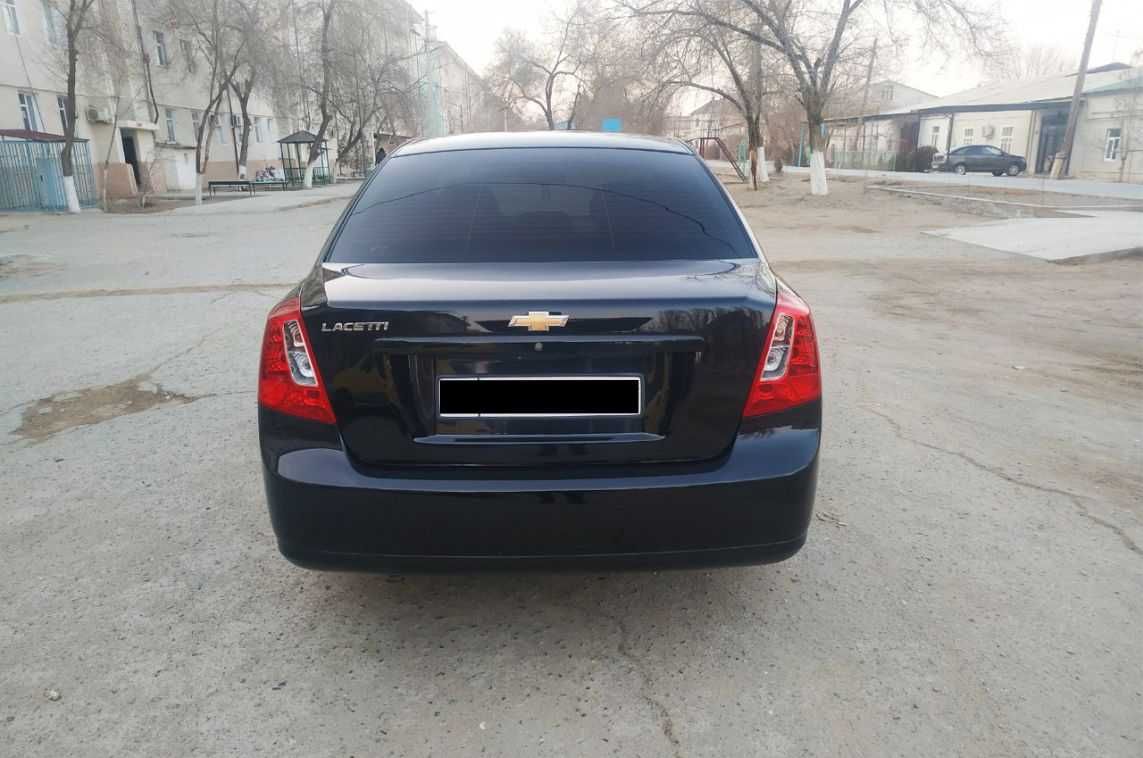 продается LACETTI