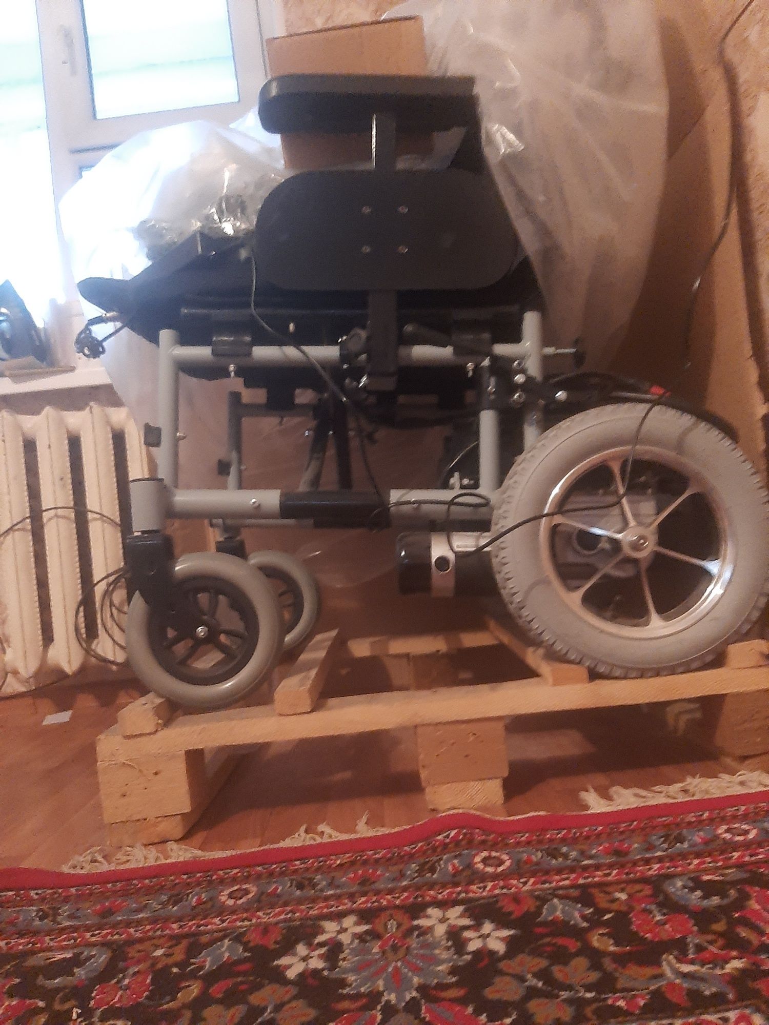 Новая Инвалидная электрическая коляска в упаковке