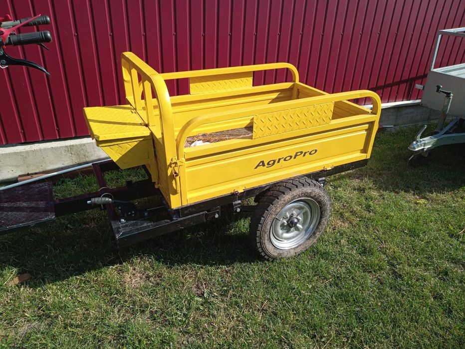 Vând remorcuța motocultor