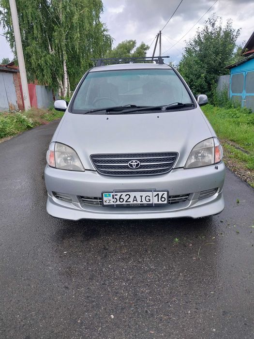 Автомобиль тойота