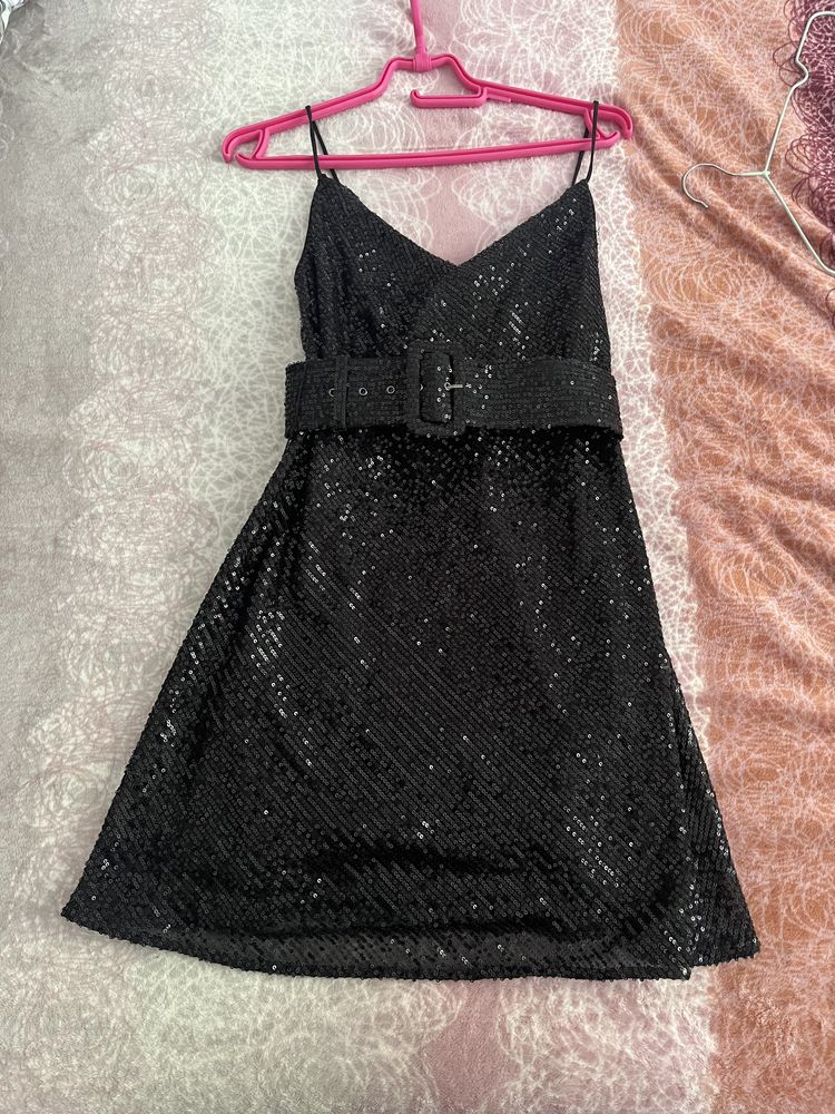 Пайетена рокля ASOS