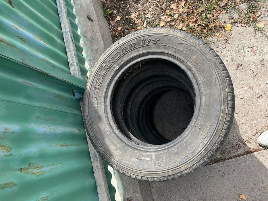 Продам зимние шины yokohama r15 205/70