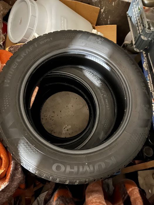 Зимни гуми KUMHO 215/60R17 96H-KU42 WinterCraft WP51