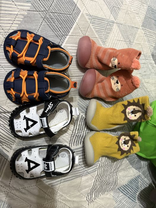 Отдам  обувь для новорожненного