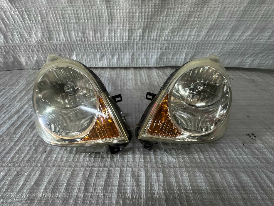 Фары фара Nissan Note E11 оригинал из Японии