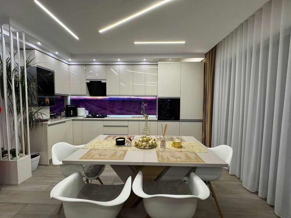 Apartament 3 camere de lux , 2 bai ,2 balcoane cartier Albert