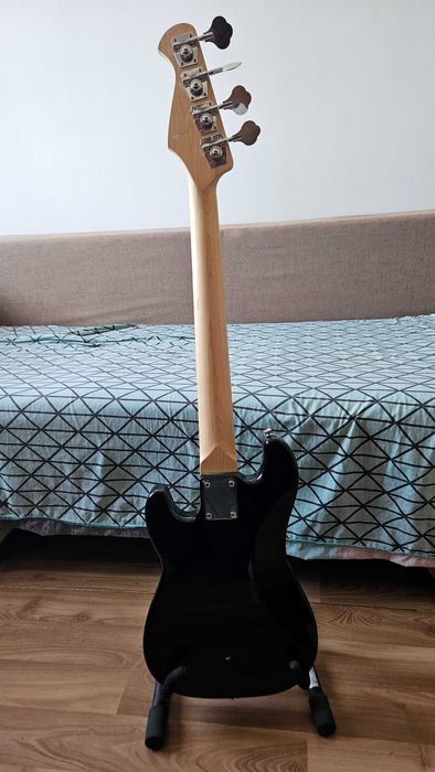 Bass si Amplificator Harley Benton