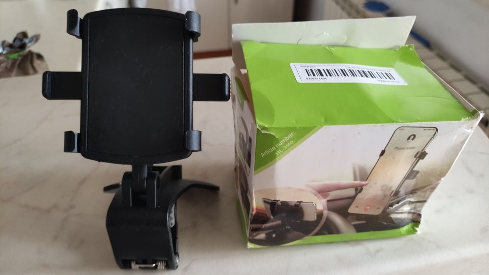 Продавам Държач за телефон за кола