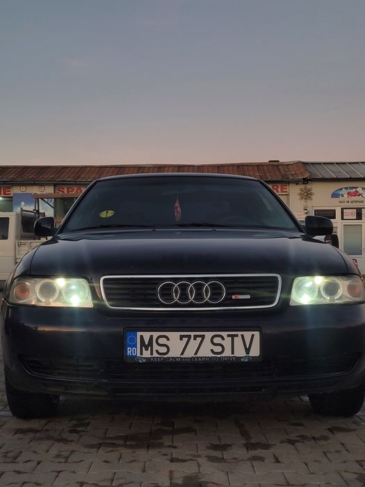 Vând Audi A4 B5 1.8