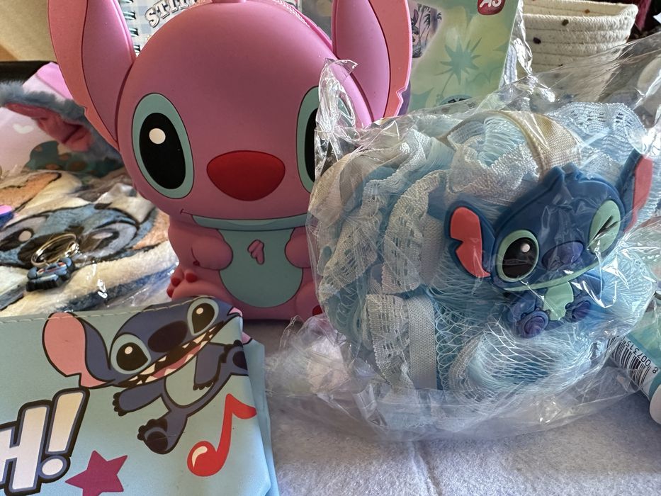 Детски подаръчен комплект „Стич“ – 15 артикула за 55 лв!