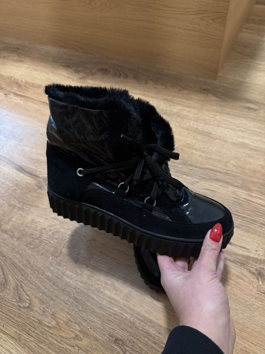 Нови боти, черни, 39 номер
