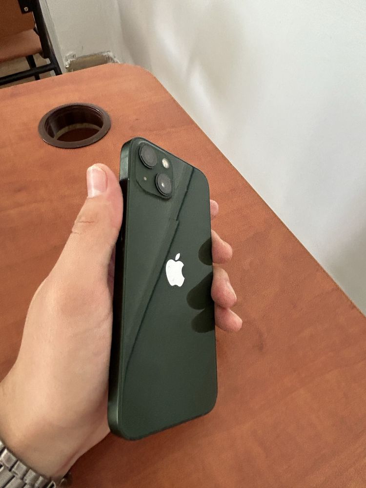 iPhone 13 хорошем состоянии аккумулятор 89