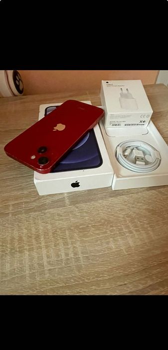 Apple  iPhone 13  перфектен