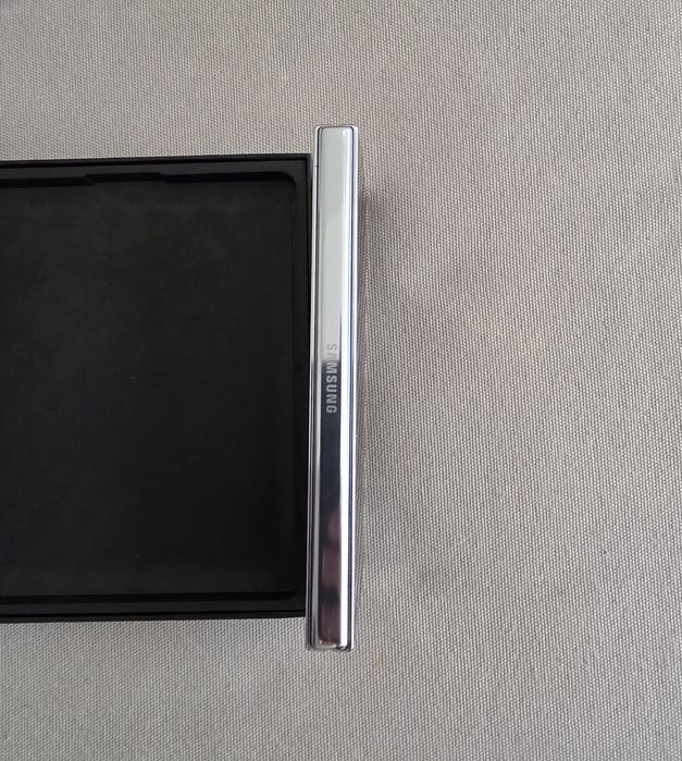 Samsung Galaxy Z Fold 5 – 512GB – Blue – Impecabil – Cutie originală