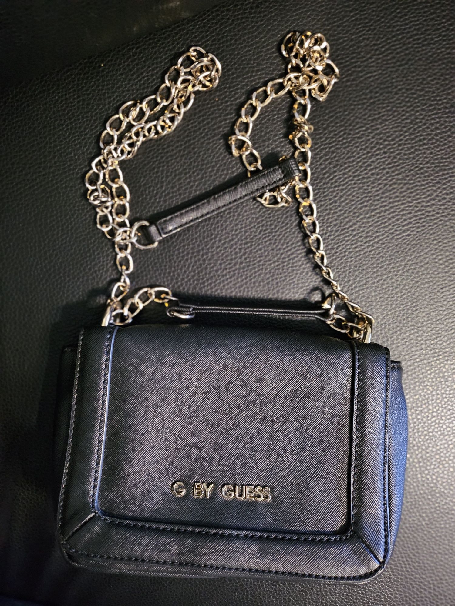 Дамска чанта Guess