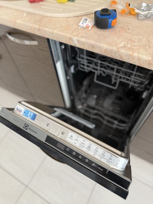 Посудомоечная машина Electrolux