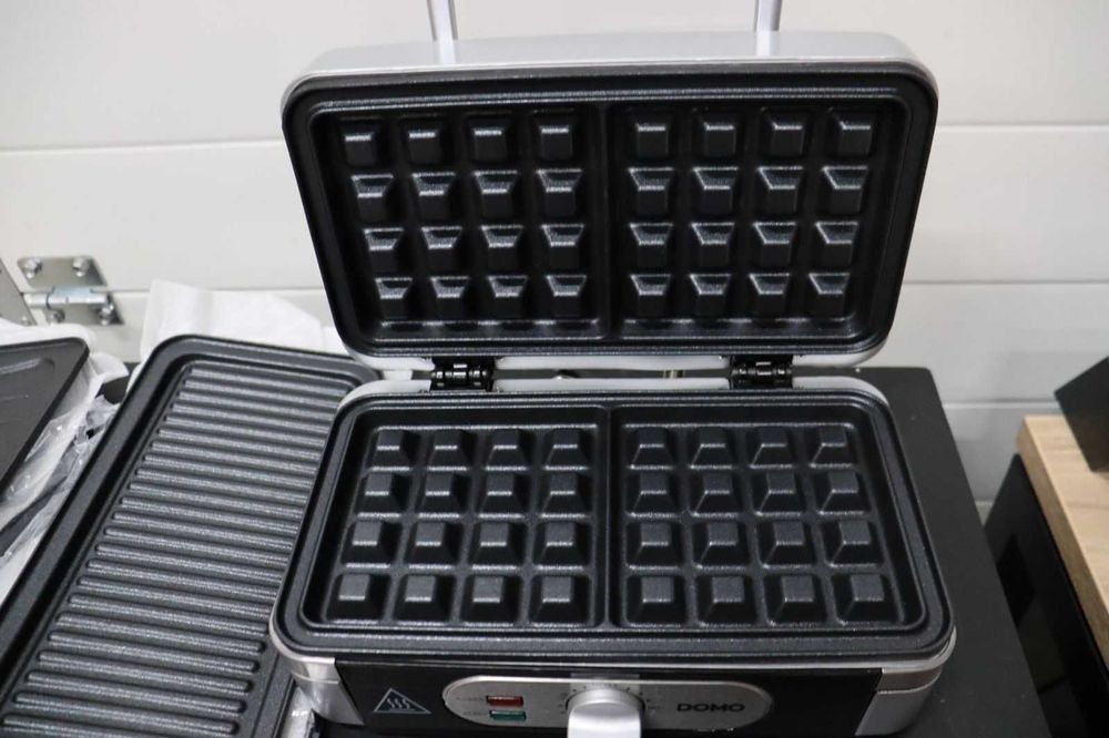 DOMO 3-в-1 мултифункционален уред – гофрети, грил и тостери