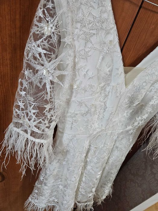 Бяла рокля, подходяща за моминско парти