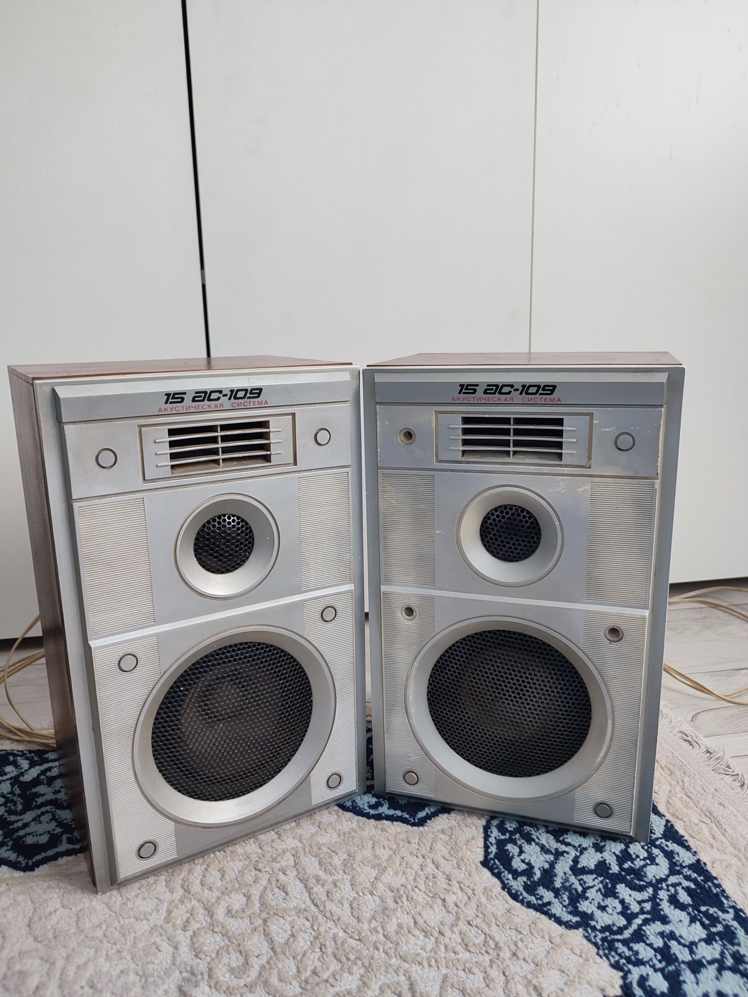 Продаю Вега 15 АС-109 и сабвуфер Microlab X4 5.1