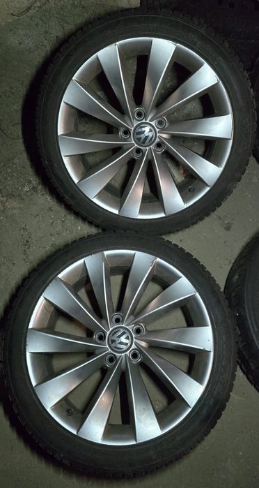 Vând jante de aluminiu cu anvelope de iarnă pentru VW Passat CC