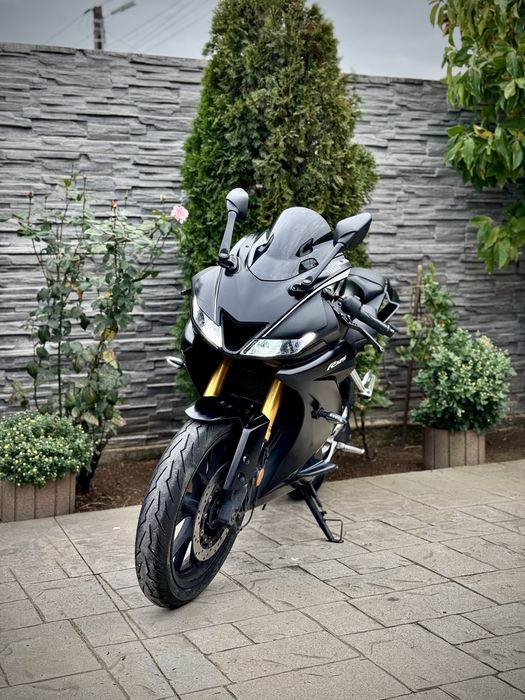 Yamaha Yzf R125~Anvelope NOI~Parbriz sportR~SemnalizariLED~Suport nr