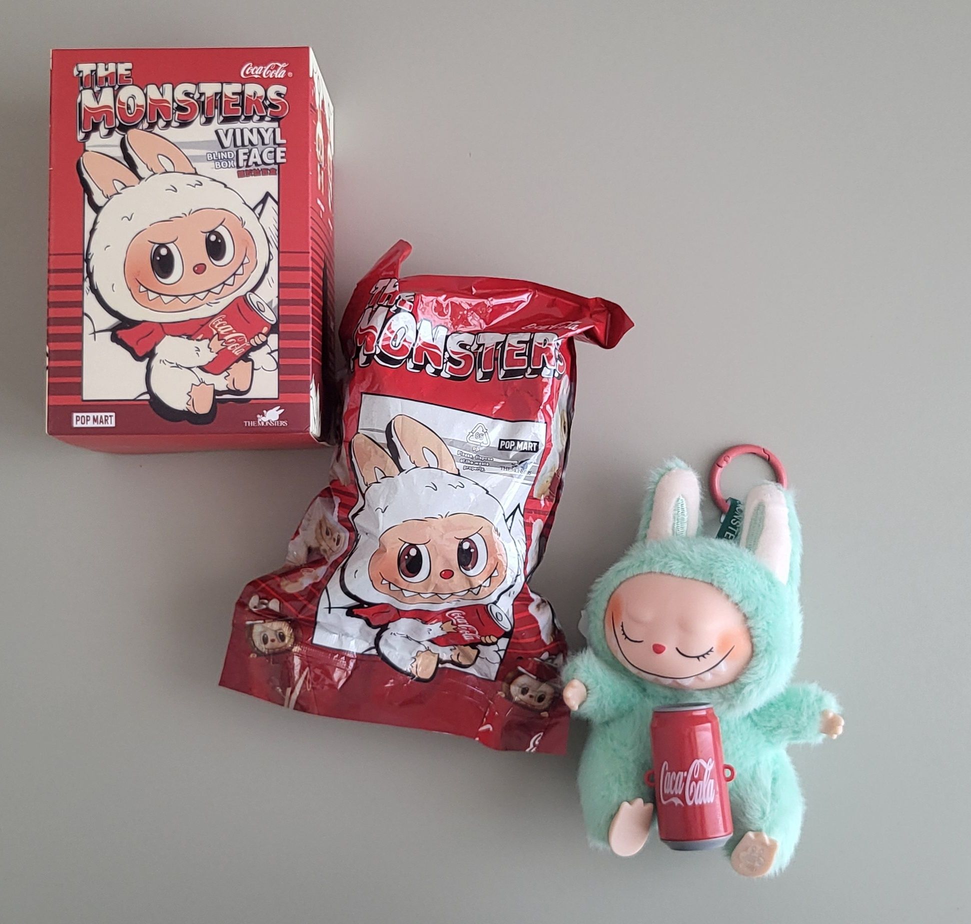Labubu  surpriza - cocacola