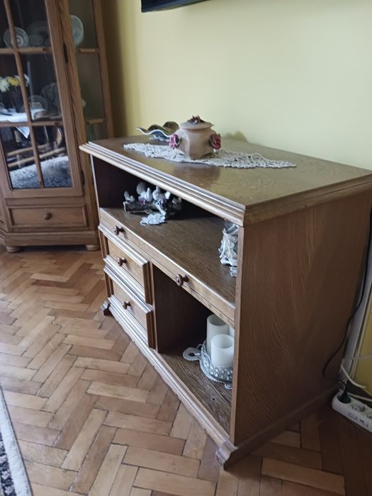 Comoda Tv,în stare foarte buna