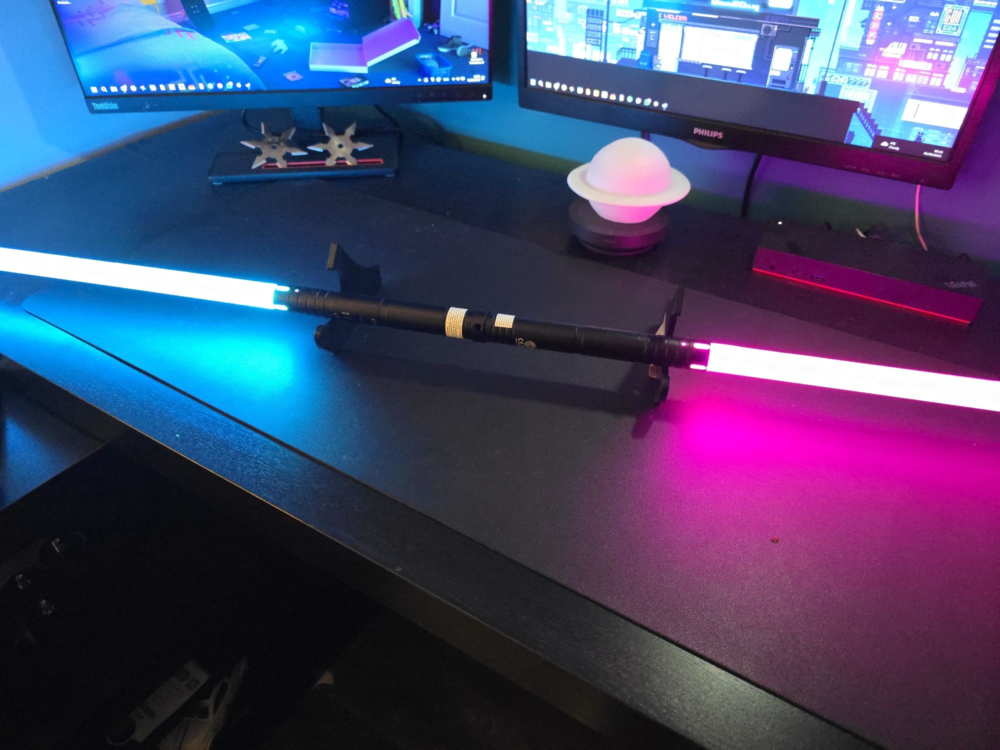 Set 2 Lightsaber Star Wars - 64cm - Sabii RGB Razboiul Stelelor