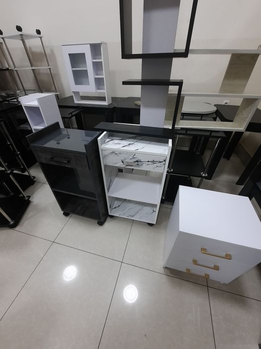 Тележка, помощница, каталка,тумбочка на колёсиках