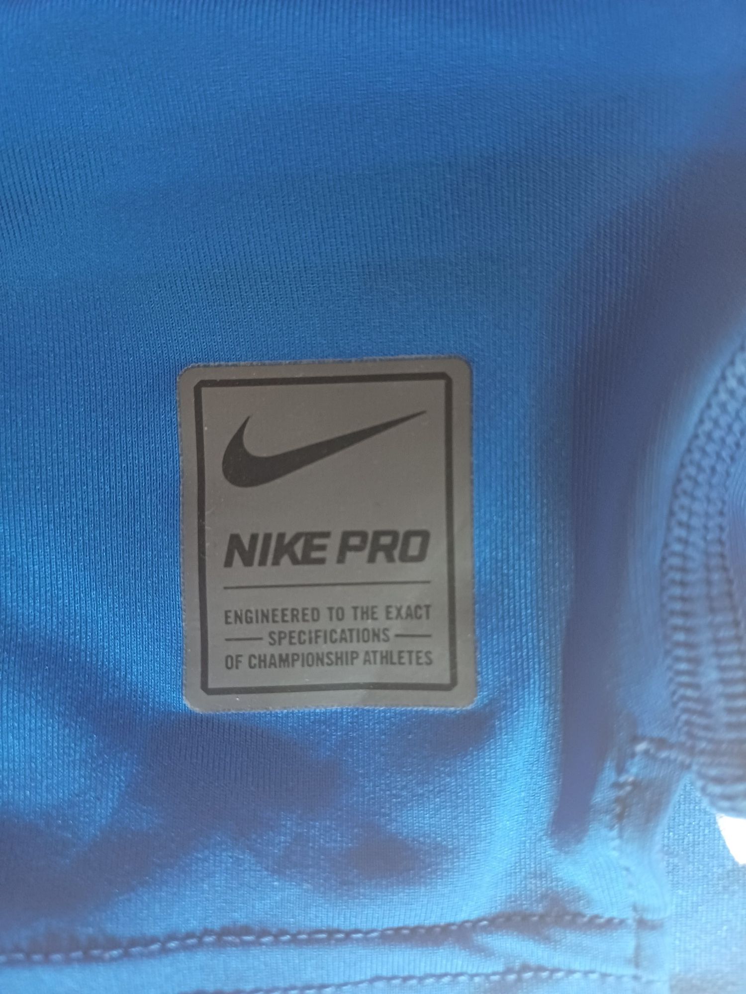 Екип nike размер 128-137